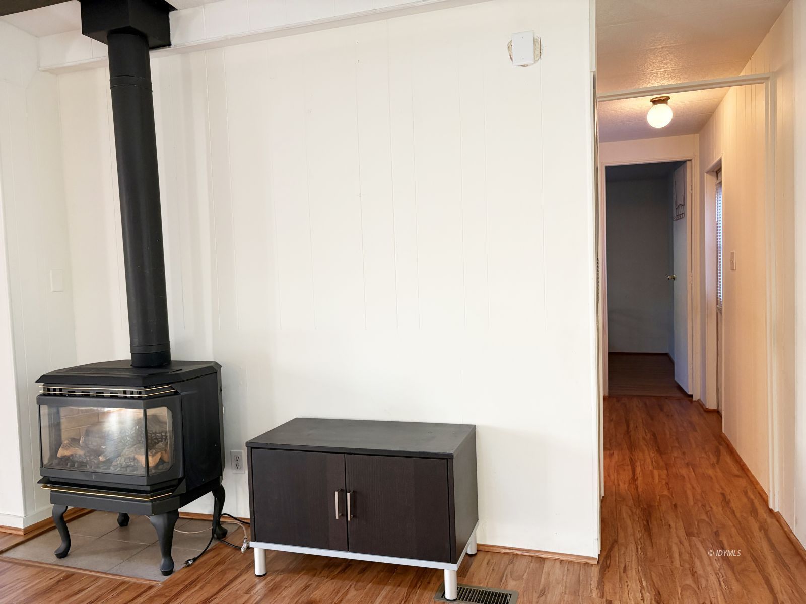 25955 Highway 243, Unit 25 Idyllwild, CA 92549 - Photo 19 of 38 a view of a livingroom with furniture and wooden floor