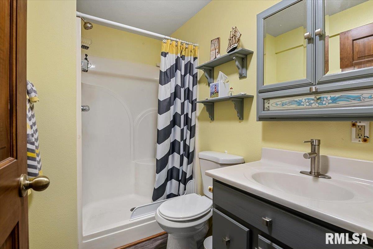 6 Trussell Road Jacksonville, IL 62650 - Photo 24 of 39 Gallery Image 24