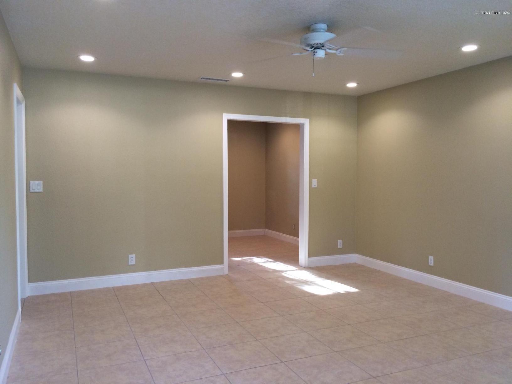 2011 Penman Road Jacksonville Beach, FL 32250 - Photo 7 of 21 Living Room