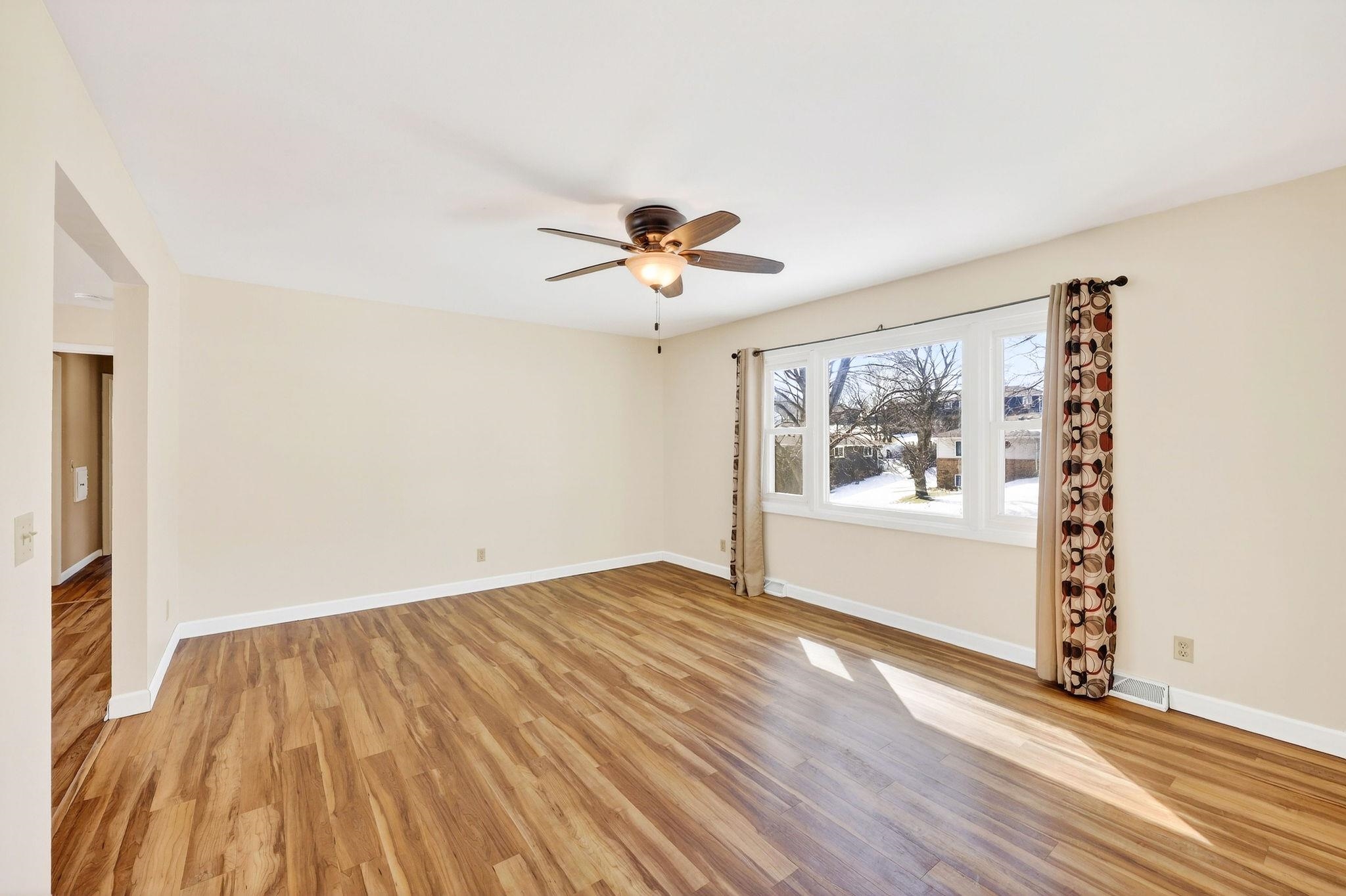 709 Hamilton Street Mount Horeb, WI 53572 - Photo 4 of 43