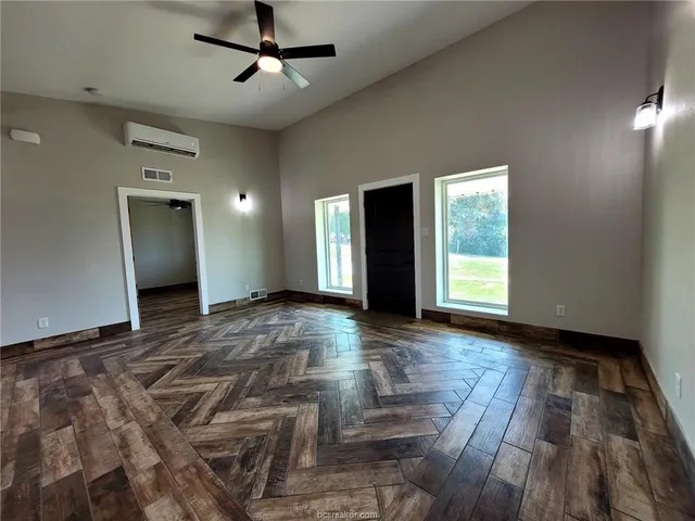 $369,000 | 114 Lakeview Drive, Hilltop Lakes, TX 77871