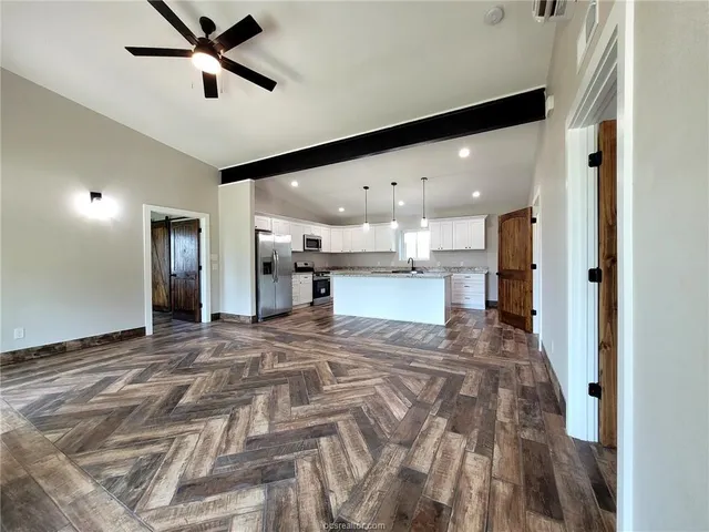 $369,000 | 114 Lakeview Drive, Hilltop Lakes, TX 77871