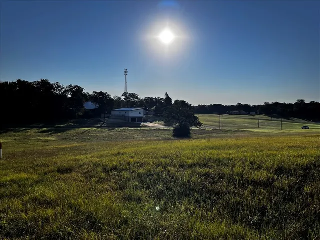 $369,000 | 114 Lakeview Drive, Hilltop Lakes, TX 77871