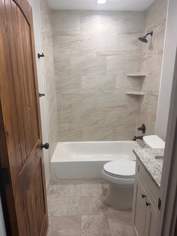 $369,000 | 114 Lakeview Drive, Hilltop Lakes, TX 77871