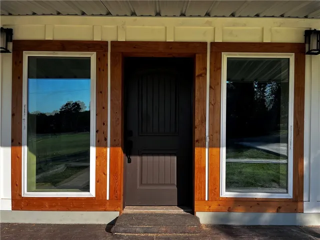 $369,000 | 114 Lakeview Drive, Hilltop Lakes, TX 77871