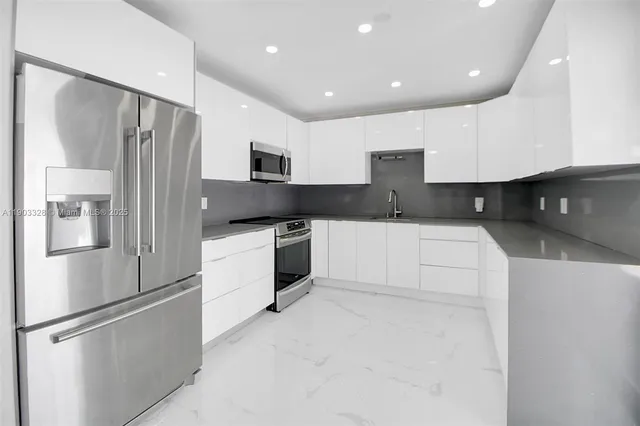 $489,000 | 365 Southwest 17th Avenue, Homestead, FL 33030