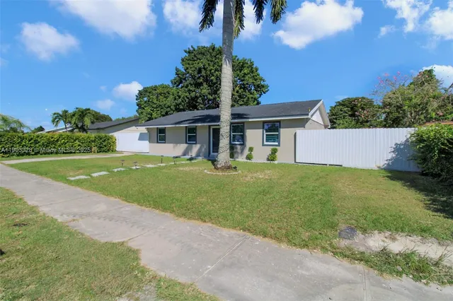 $489,000 | 365 Southwest 17th Avenue, Homestead, FL 33030