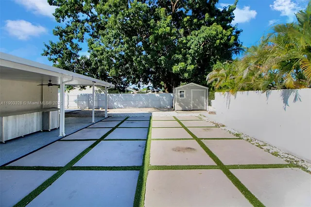 $489,000 | 365 Southwest 17th Avenue, Homestead, FL 33030