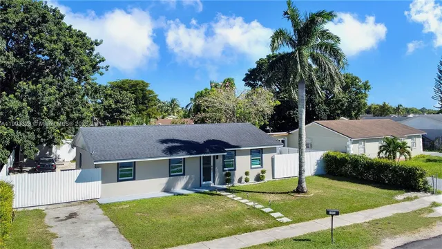 $489,000 | 365 Southwest 17th Avenue, Homestead, FL 33030