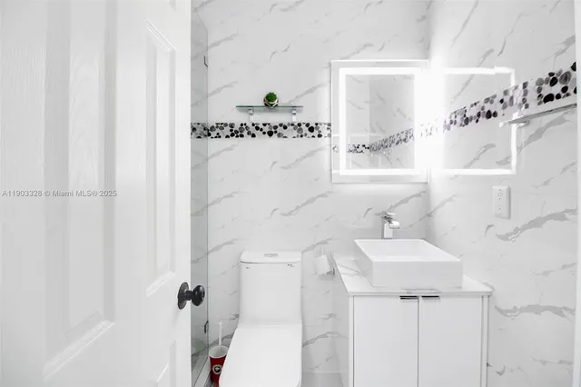 $489,000 | 365 Southwest 17th Avenue, Homestead, FL 33030