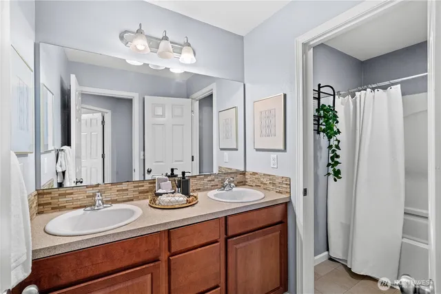 $600,000 | 7912 164th Street East, Puyallup, WA 98375