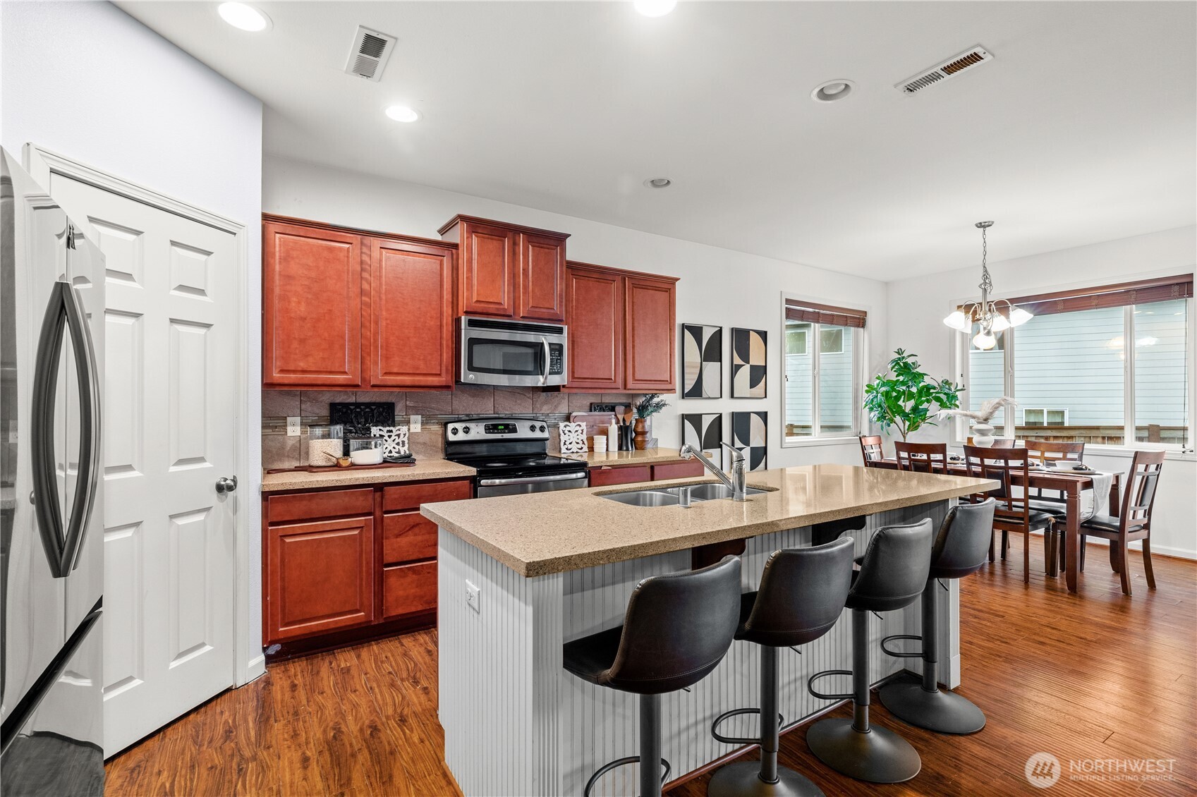 7912 164th Street East Puyallup, WA 98375 - Photo 9 of 35