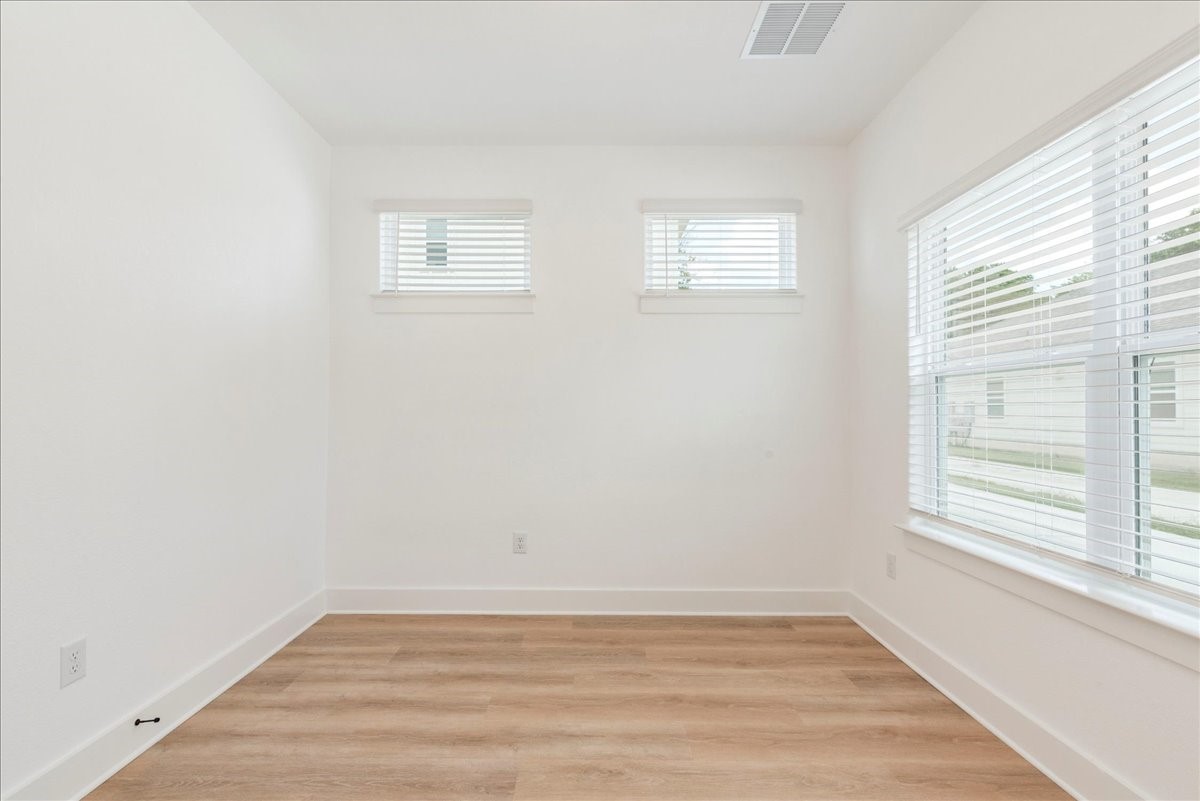 525 South Main Street Kyle, TX 78640 - Photo 16 of 25 Secondary Bedroom