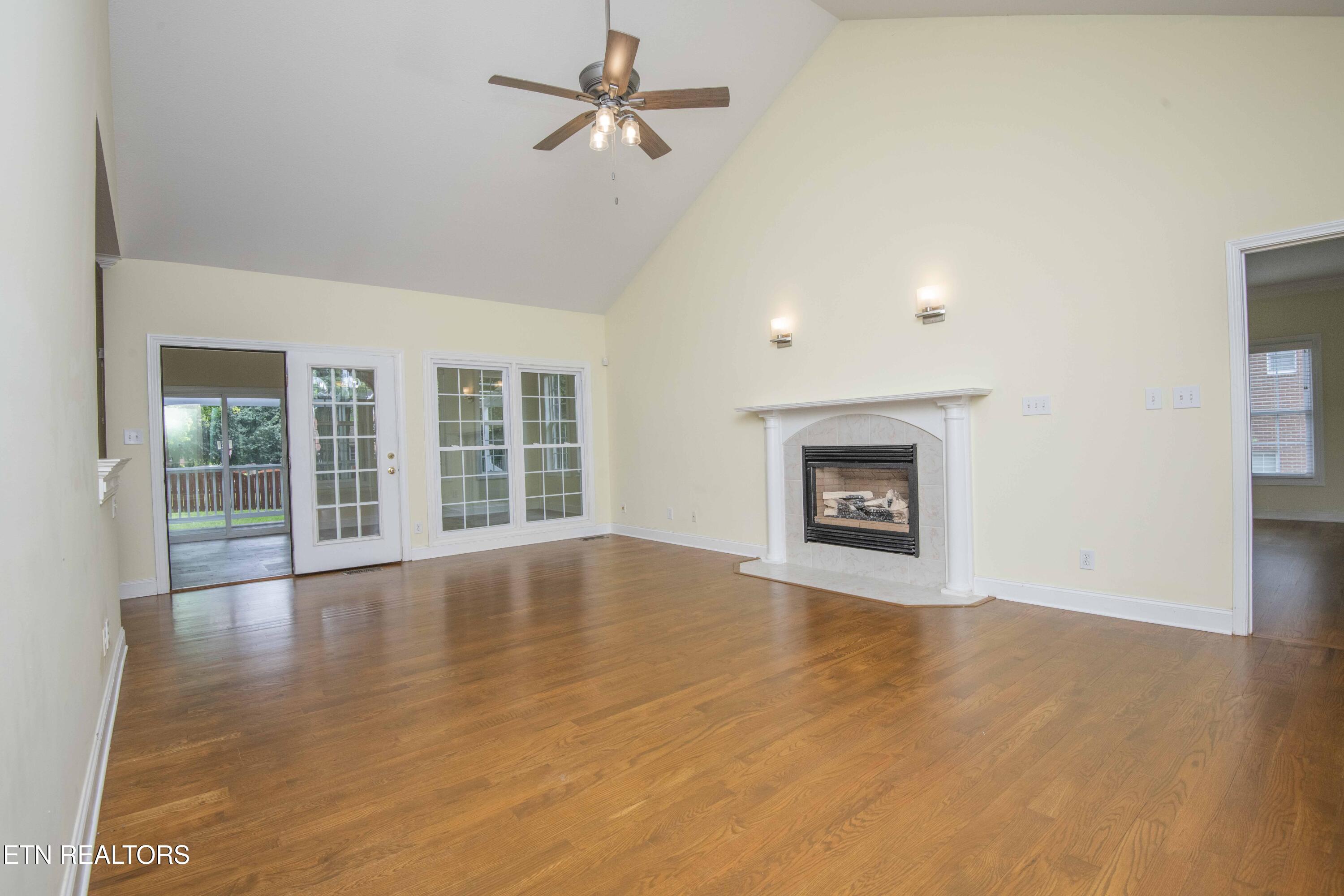 552 Windham Hill Road Knoxville, TN 37934 - Photo 15 of 60 living 4_1