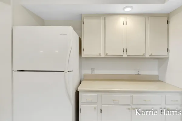 $268,500 | 910 East Evergreen Street, Greenville, MI 48838