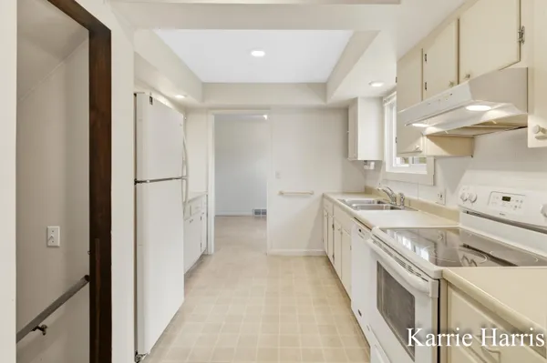 $268,500 | 910 East Evergreen Street, Greenville, MI 48838