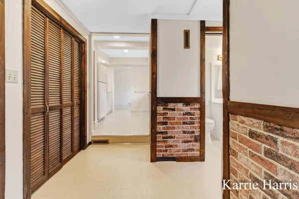 $268,500 | 910 East Evergreen Street, Greenville, MI 48838