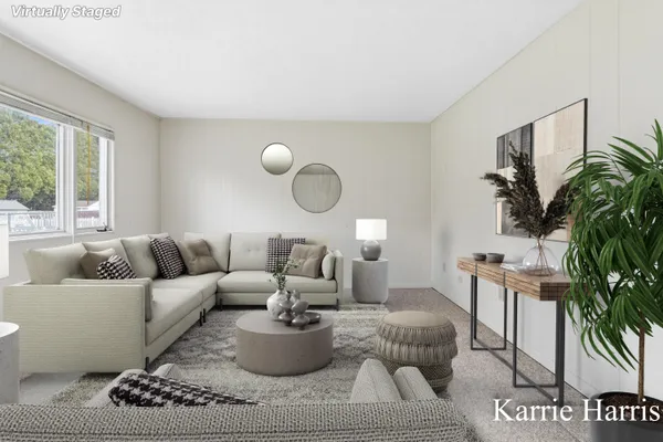 $268,500 | 910 East Evergreen Street, Greenville, MI 48838