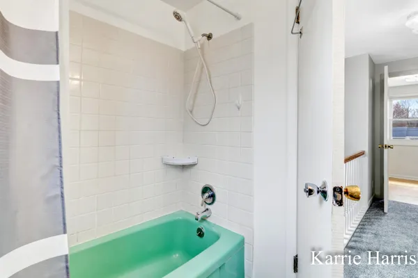 $268,500 | 910 East Evergreen Street, Greenville, MI 48838