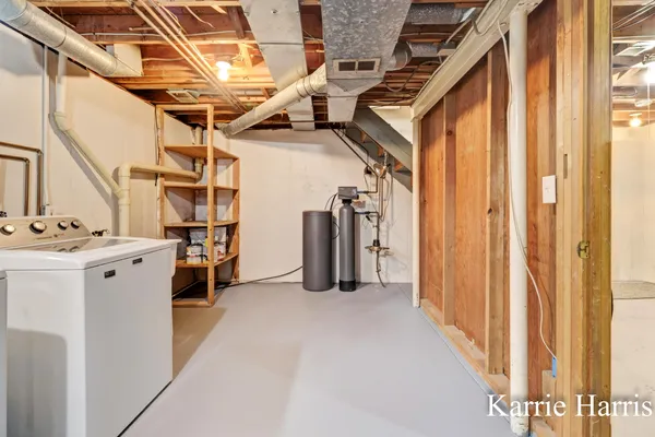 $268,500 | 910 East Evergreen Street, Greenville, MI 48838