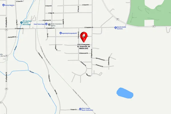 $268,500 | 910 East Evergreen Street, Greenville, MI 48838