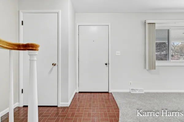 $268,500 | 910 East Evergreen Street, Greenville, MI 48838