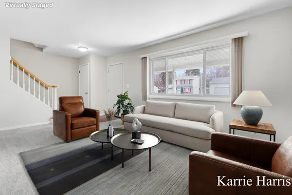 $268,500 | 910 East Evergreen Street, Greenville, MI 48838