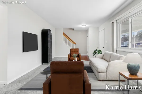 $268,500 | 910 East Evergreen Street, Greenville, MI 48838