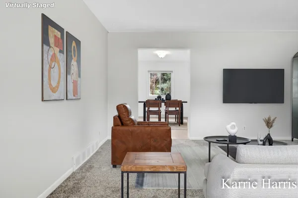 $268,500 | 910 East Evergreen Street, Greenville, MI 48838