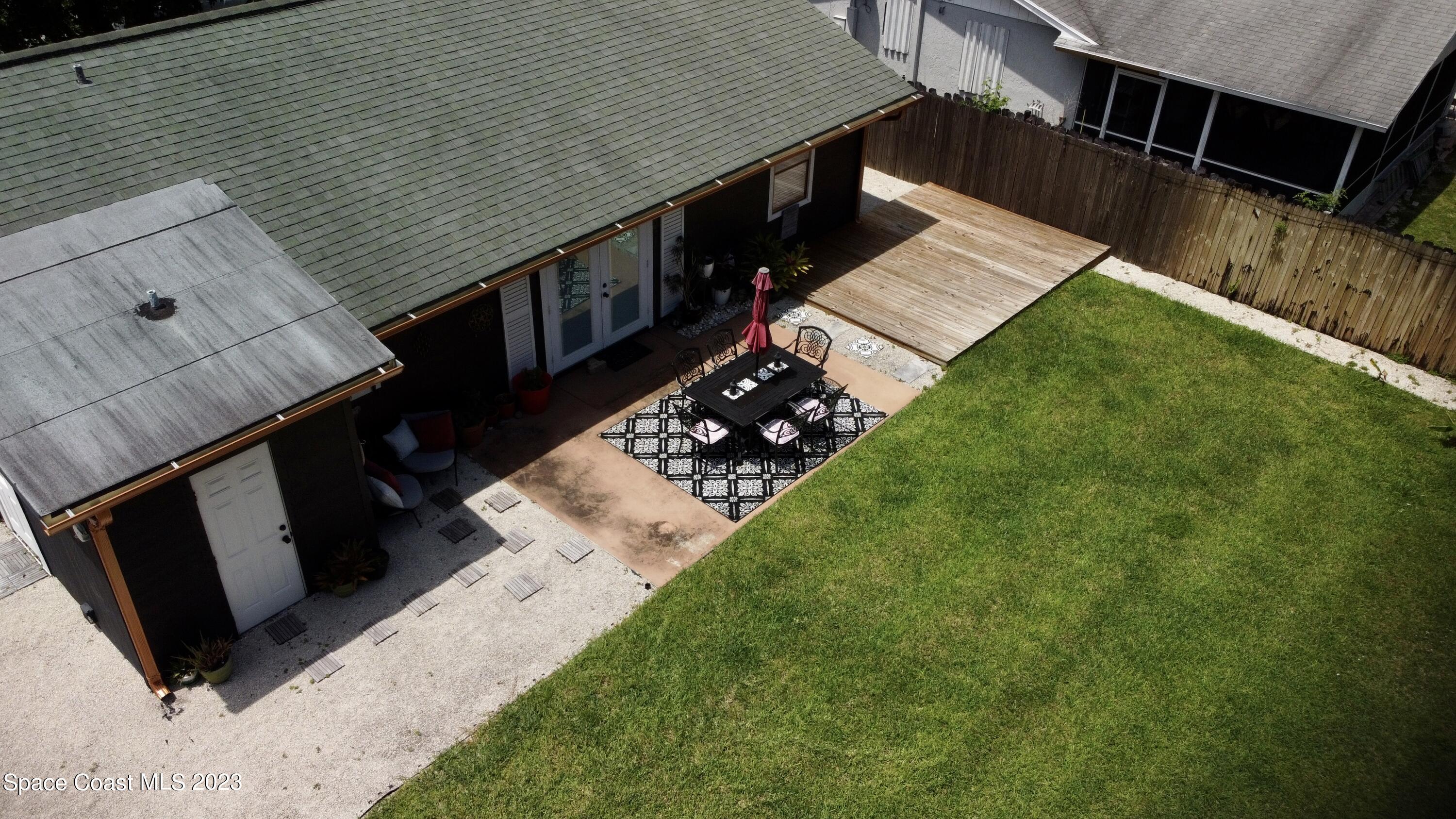 17416 Thrush Drive Jupiter, FL 33458 - Photo 7 of 28 a view of an house with backyard