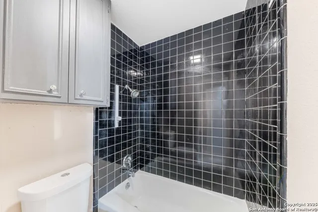 $2,000 | 7015 Forest Pine Street, San Antonio, TX 78240