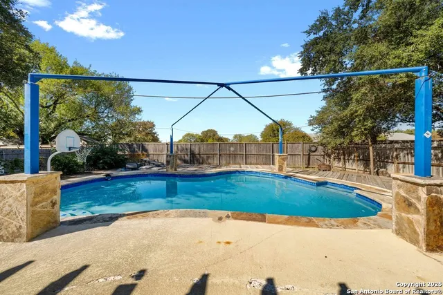 $2,000 | 7015 Forest Pine Street, San Antonio, TX 78240