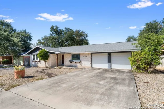 $2,000 | 7015 Forest Pine Street, San Antonio, TX 78240