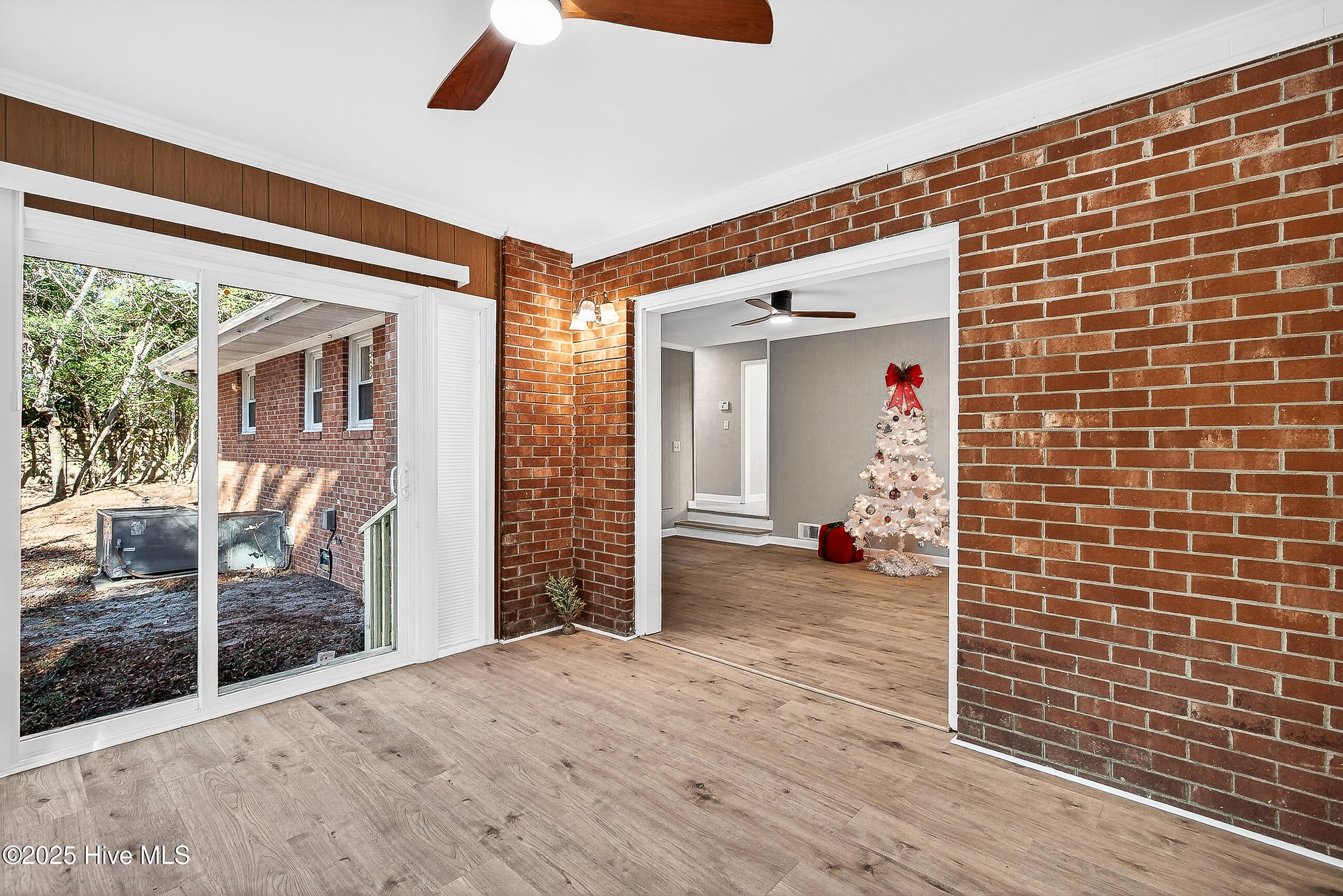 3202 College Road Wilmington, NC 28412 - Photo 15 of 38 Sunroom