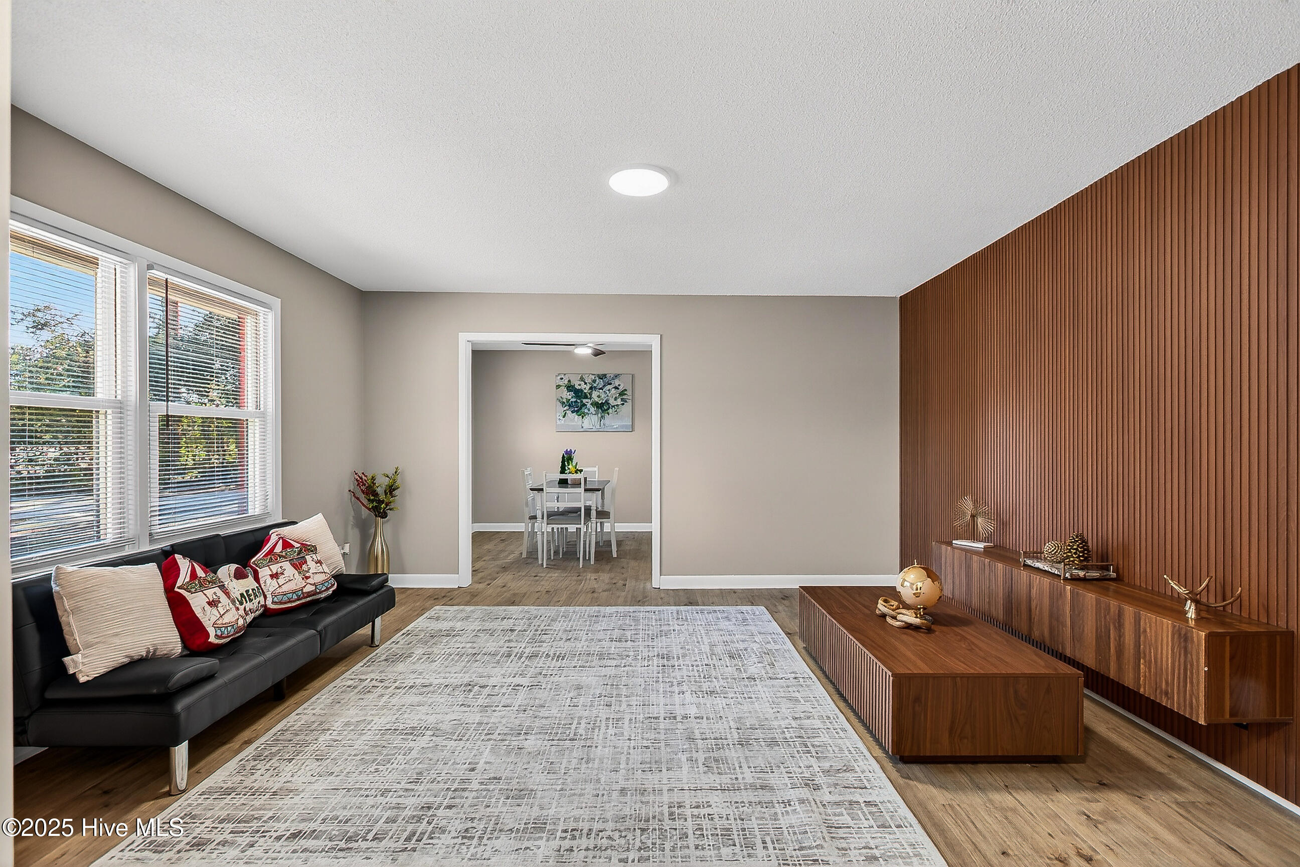 3202 College Road Wilmington, NC 28412 - Photo 17 of 38 Living Room