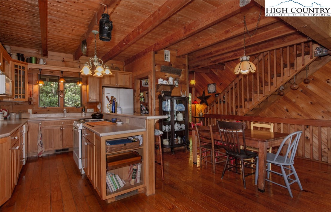 1304 Blackberry Road Boone, NC 28607 - Photo 12 of 32 Gallery Image 12