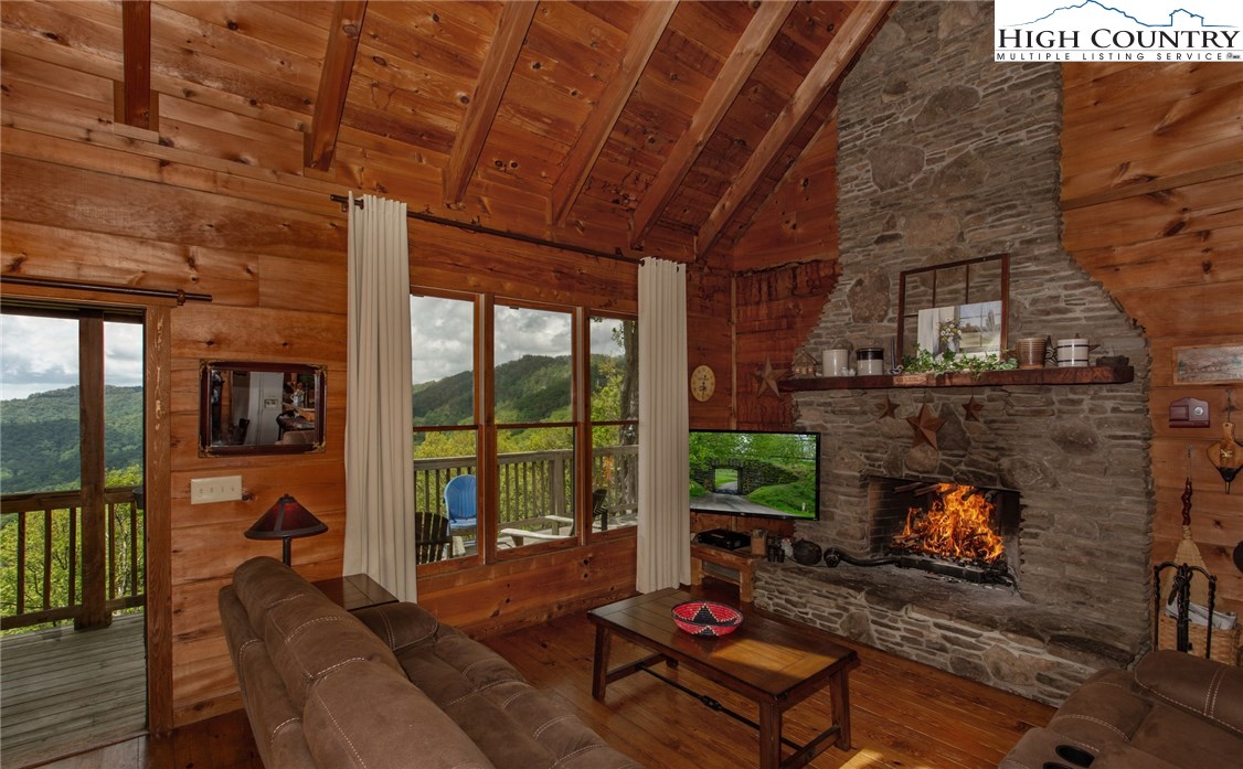 1304 Blackberry Road Boone, NC 28607 - Photo 8 of 32 Gallery Image 8