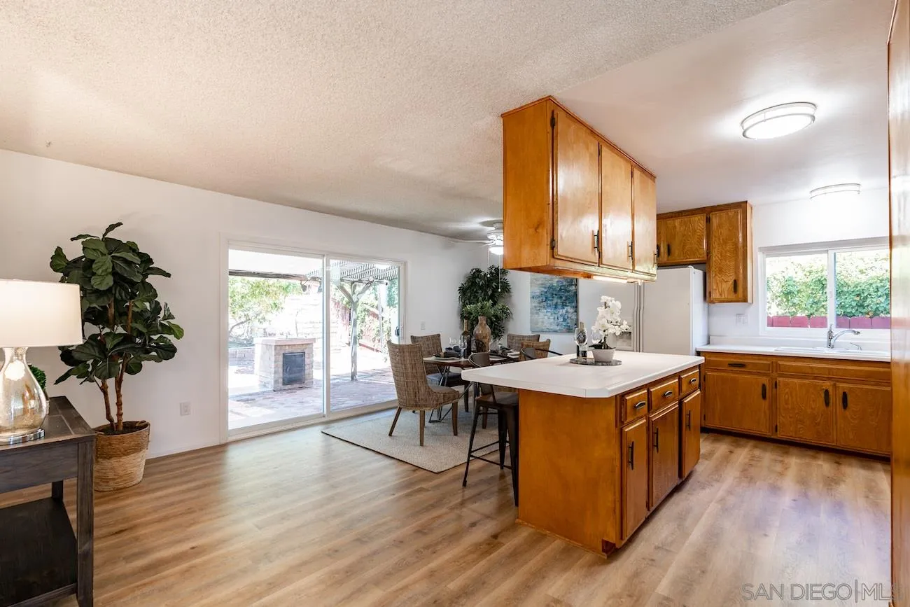 9848 Conejo Road Santee, CA 92071 - Photo 5 of 24 Gallery Image 5