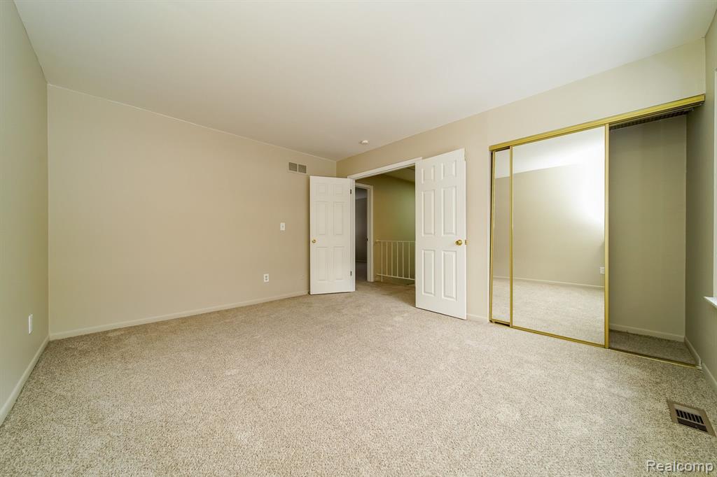 905 Lafayette Court Rochester Hills, MI 48307 - Photo 34 of 65