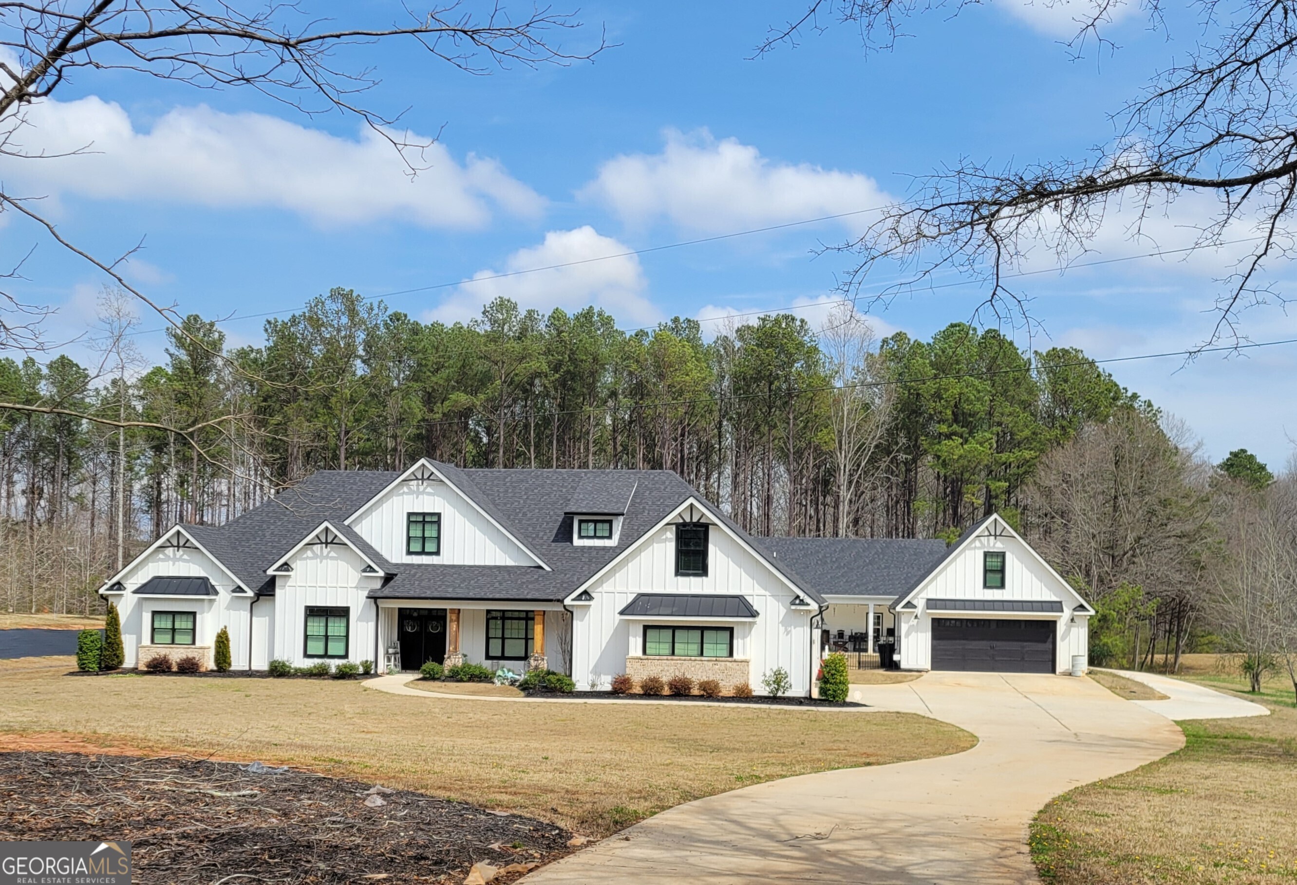 3354 Concord Road Concord, GA 30206 - Photo 1 of 1 a front view of a house with a yard
