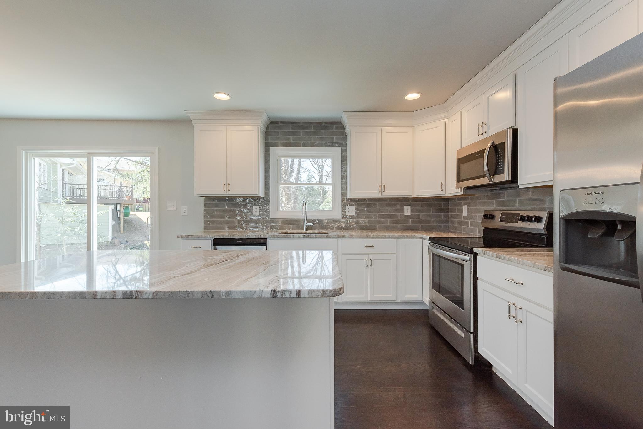 1613 Cedar Park Road Annapolis, MD 21401 - Photo 6 of 42 Kitchen
