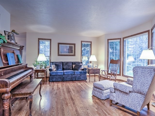 4326 South Mamer Road Spokane, WA 99206 - Photo 3 of 20