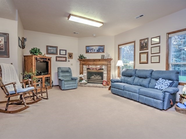 4326 South Mamer Road Spokane, WA 99206 - Photo 6 of 20
