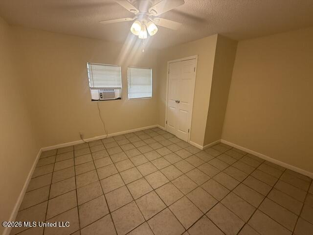 321 Rodenberg Avenue, Unit 2 Biloxi, MS 39531 - Photo 5 of 9 IMG_4540