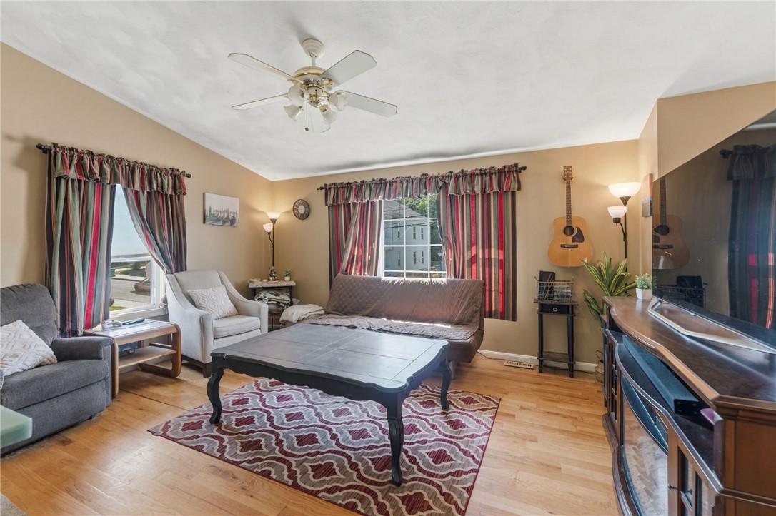 199 Winthrop Street Woonsocket, RI 02895 - Photo 7 of 43