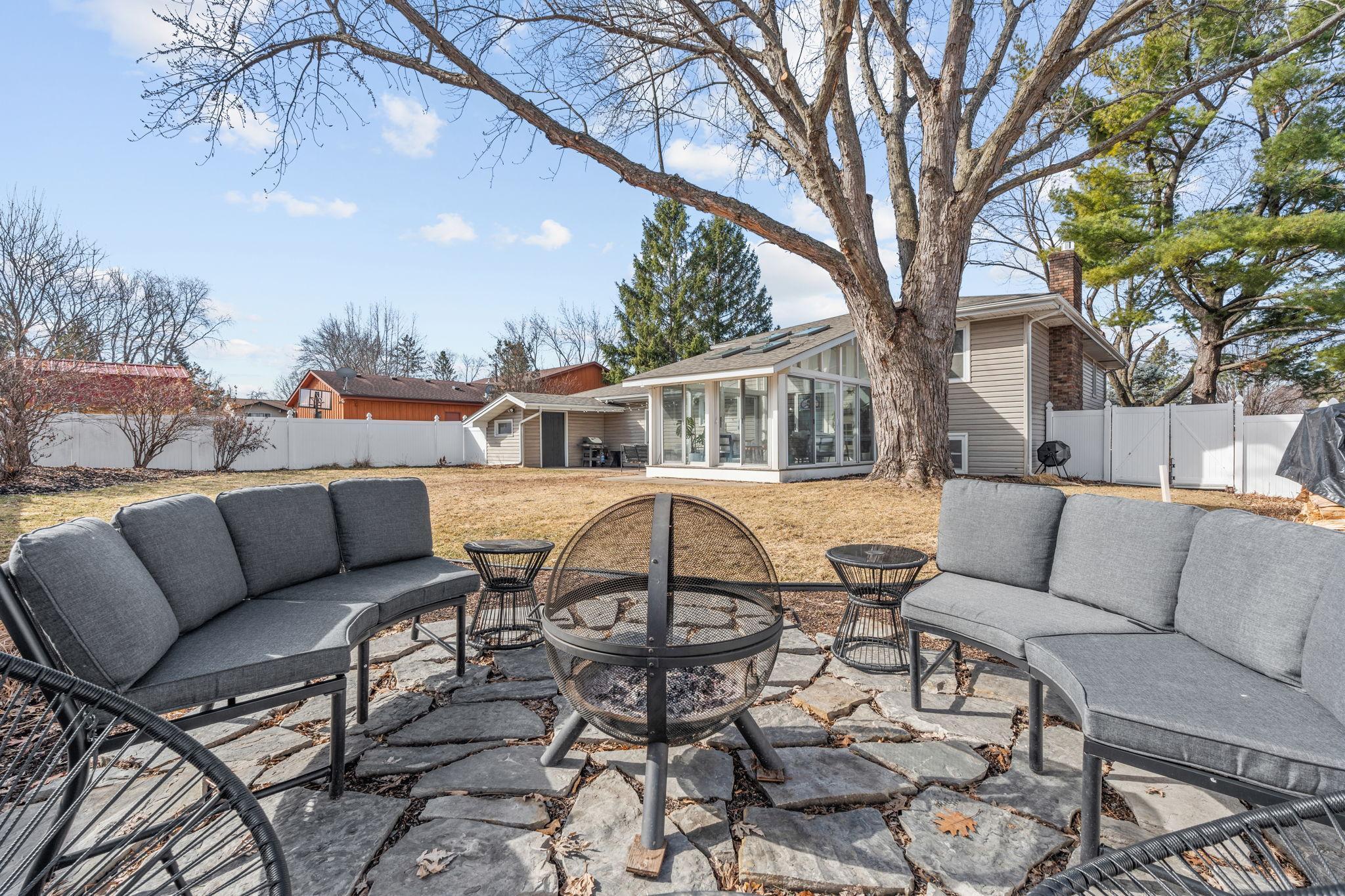 2946 McKnight Road North Maplewood, MN 55109 - Photo 13 of 50