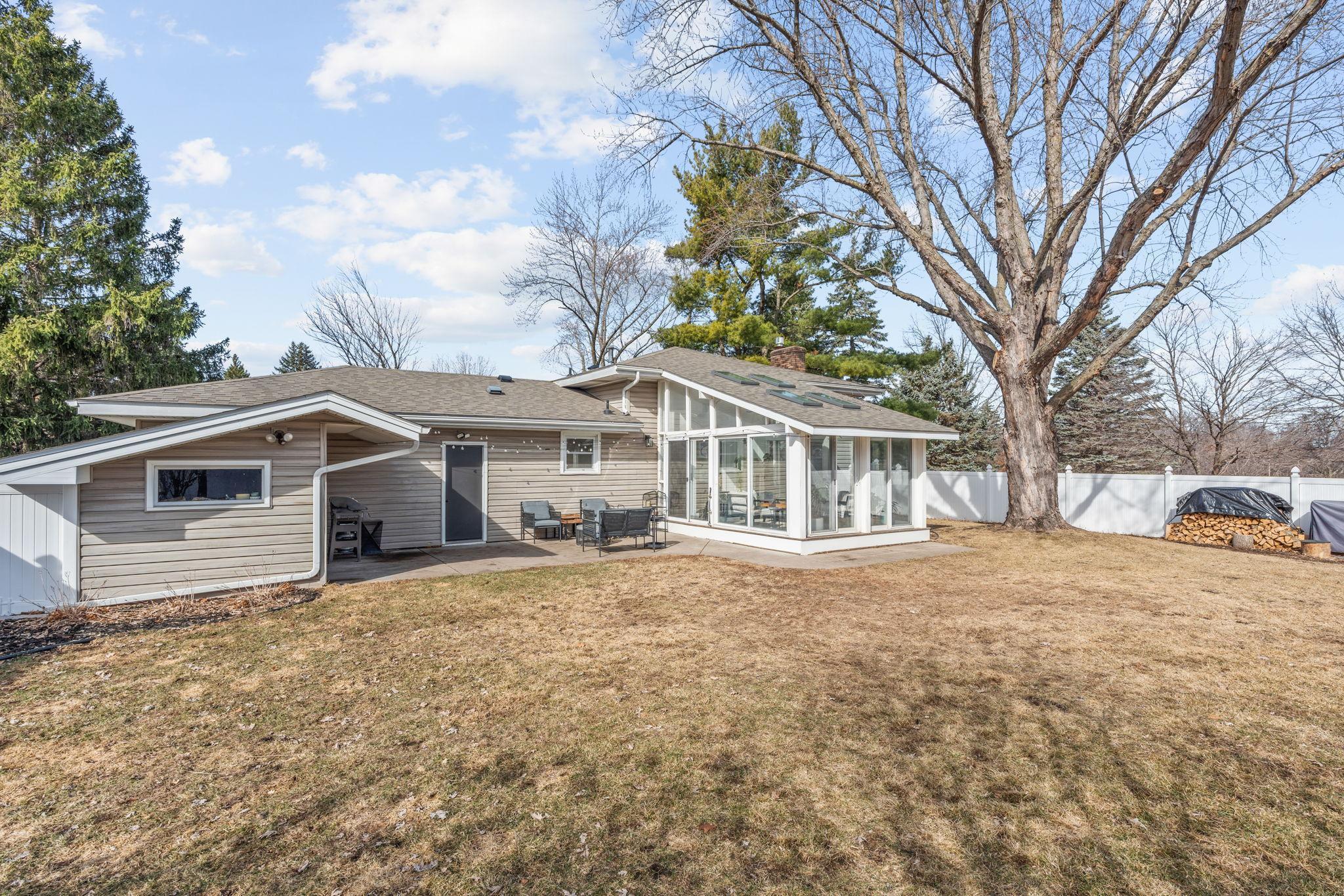 2946 McKnight Road North Maplewood, MN 55109 - Photo 14 of 50