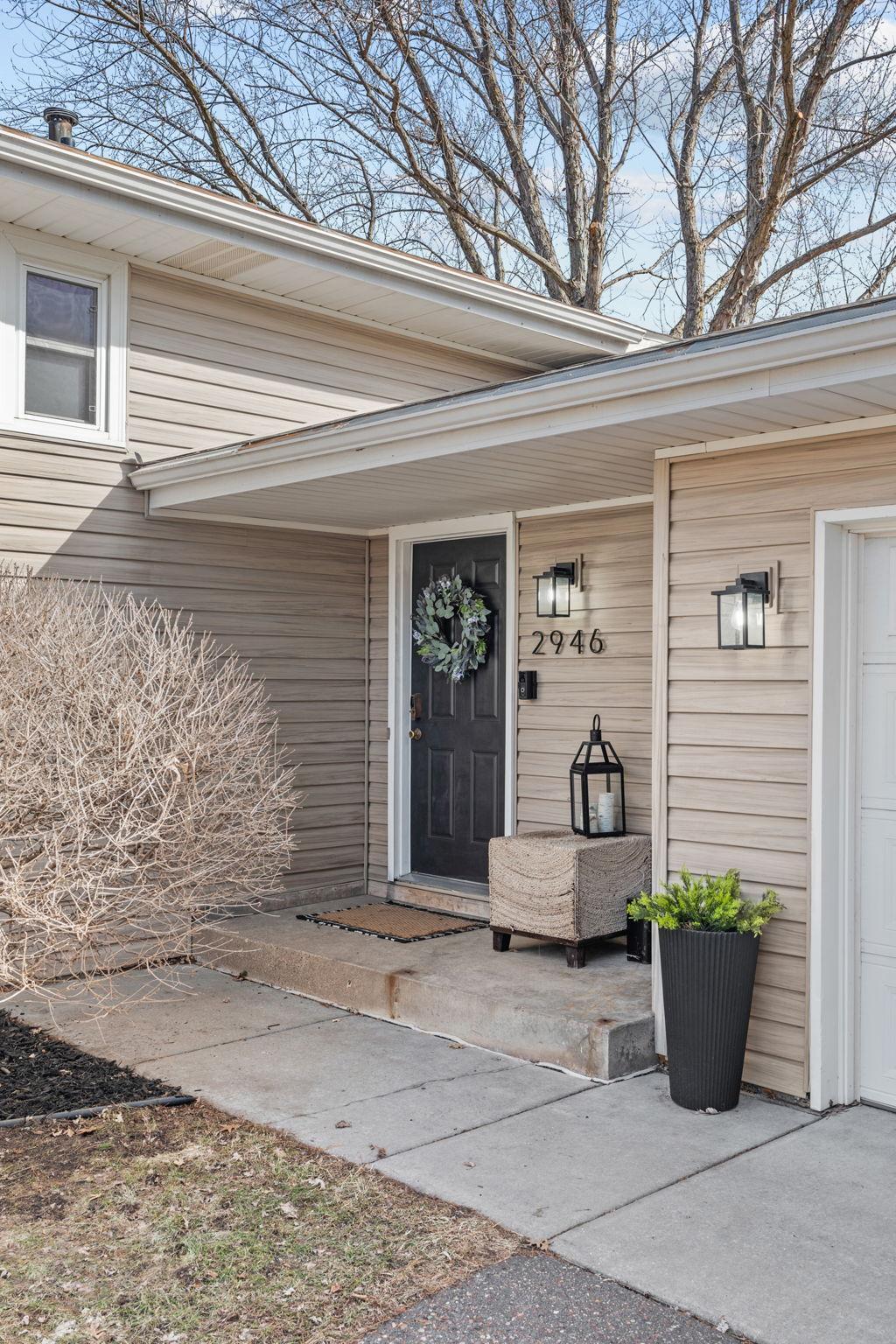 2946 McKnight Road North Maplewood, MN 55109 - Photo 3 of 50