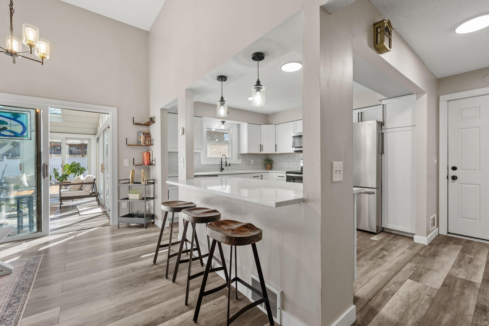 2946 McKnight Road North Maplewood, MN 55109 - Photo 4 of 50