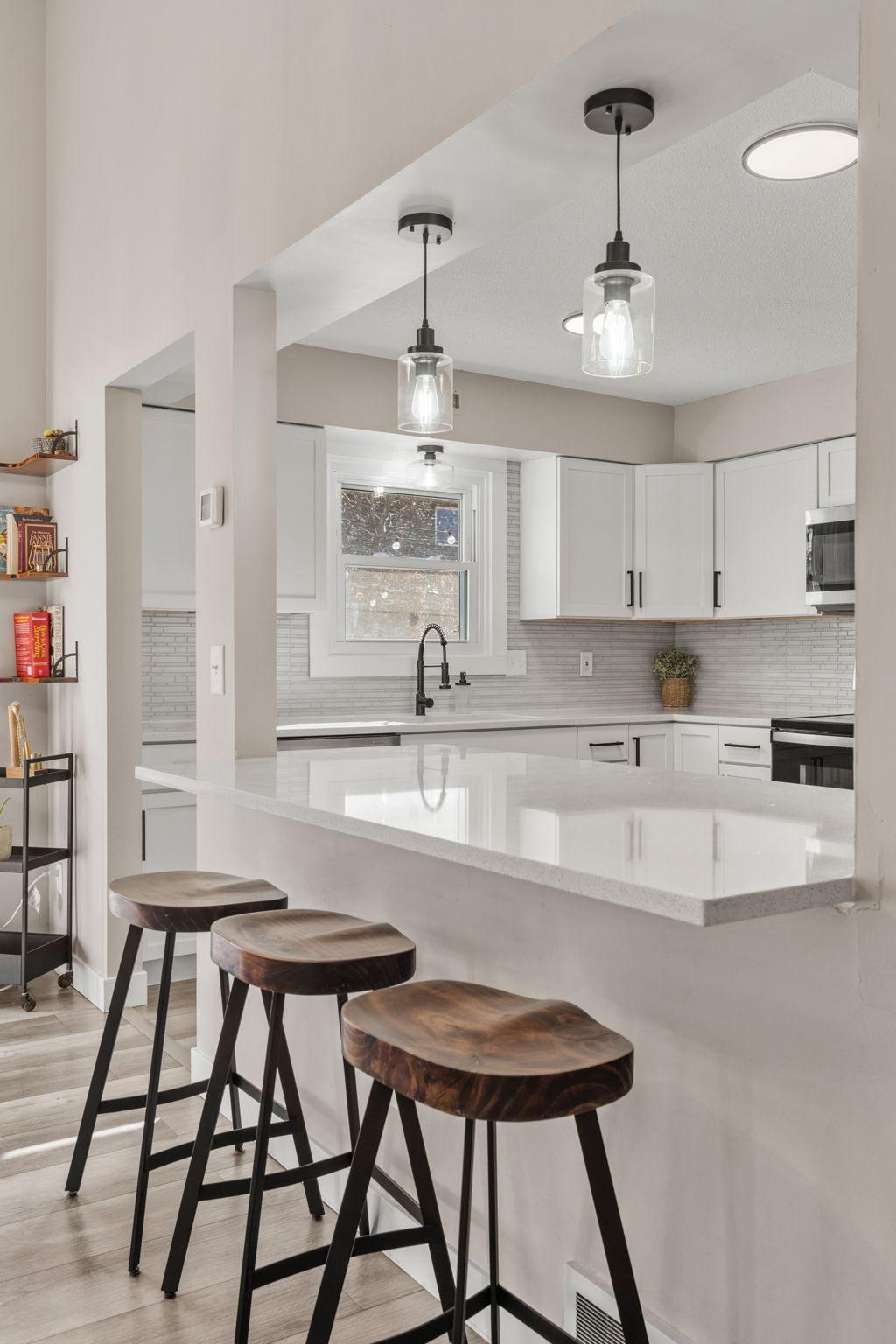 2946 McKnight Road North Maplewood, MN 55109 - Photo 5 of 50